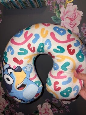 Bluey’s Travel pillow NWT